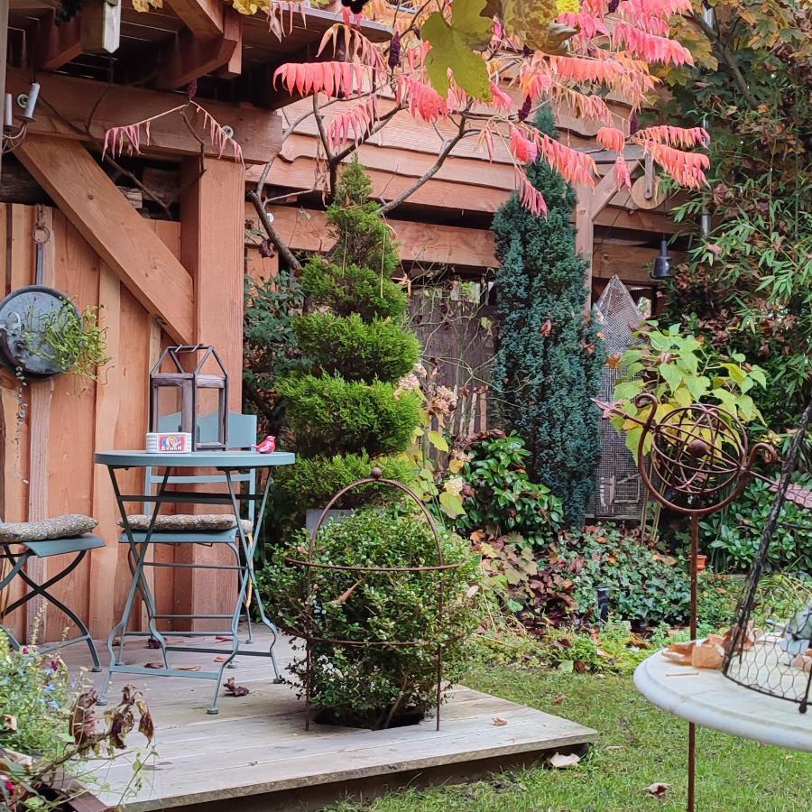 La Cabane Du Bon Chemin ,Spa Laval  Kültér fotó